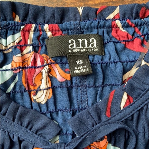 A.N.A A New Approach Floral Top - Picture 5 of 7